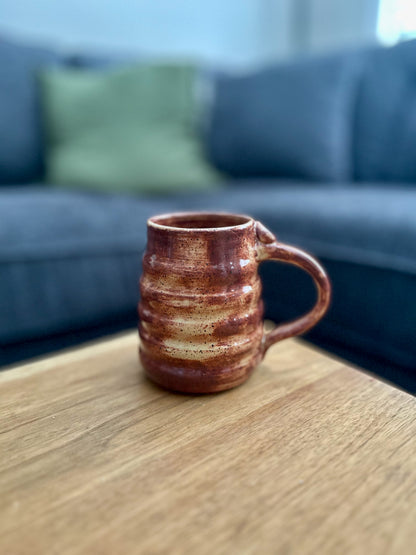 VINTAGE BROWN WAVY MUG