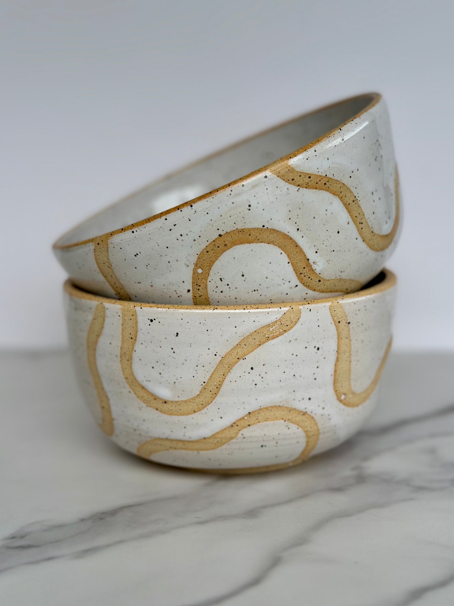 WHITE ABSTRACT BOWL - RAW RIM