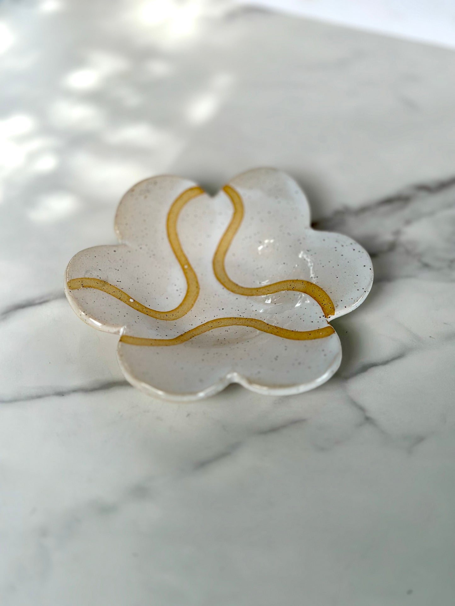 LARGE FLOWER TRINKET DISH - ABSTRACT WHITE