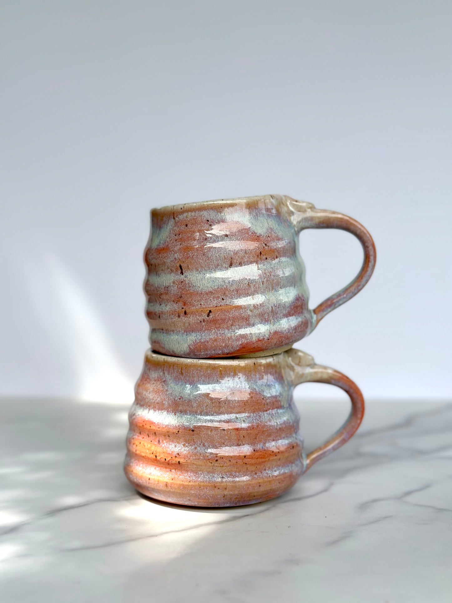 PINK SMALL WAVY MUG
