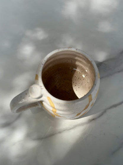 WHTIE ABSTRACT SMALL WAVY MUG