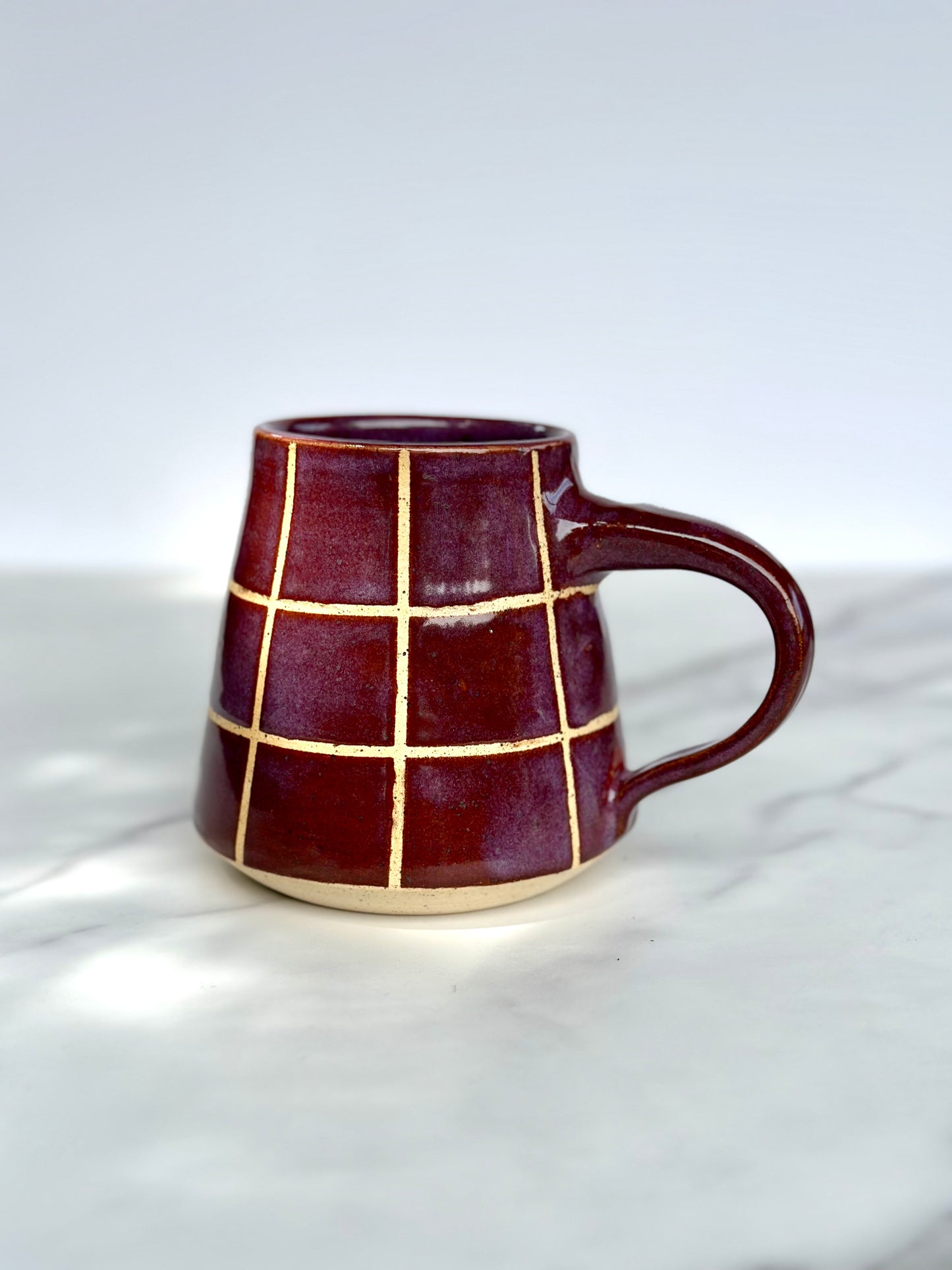SMOKEY MERLOT GRID MUG
