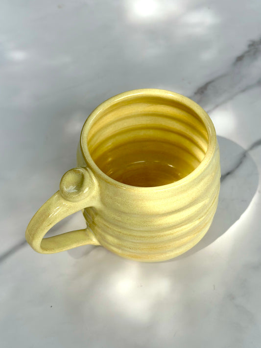 YELLOW SMALL WAVY MUG