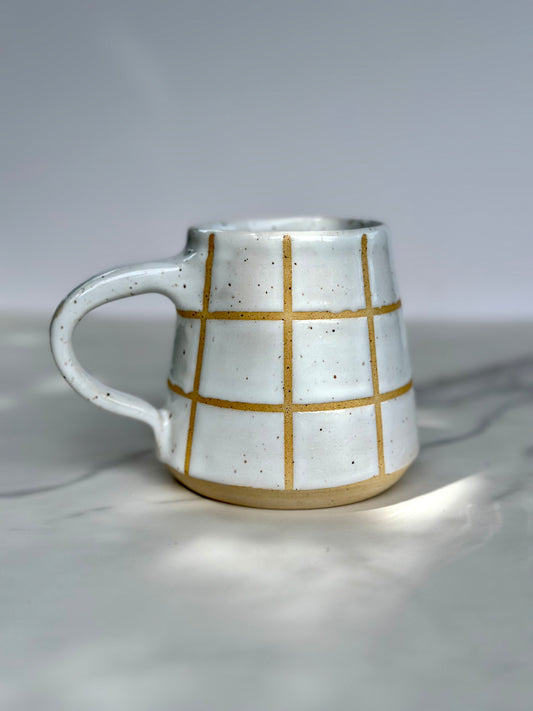 WHITE GRID MUG