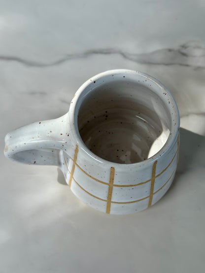 WHITE GRID MUG