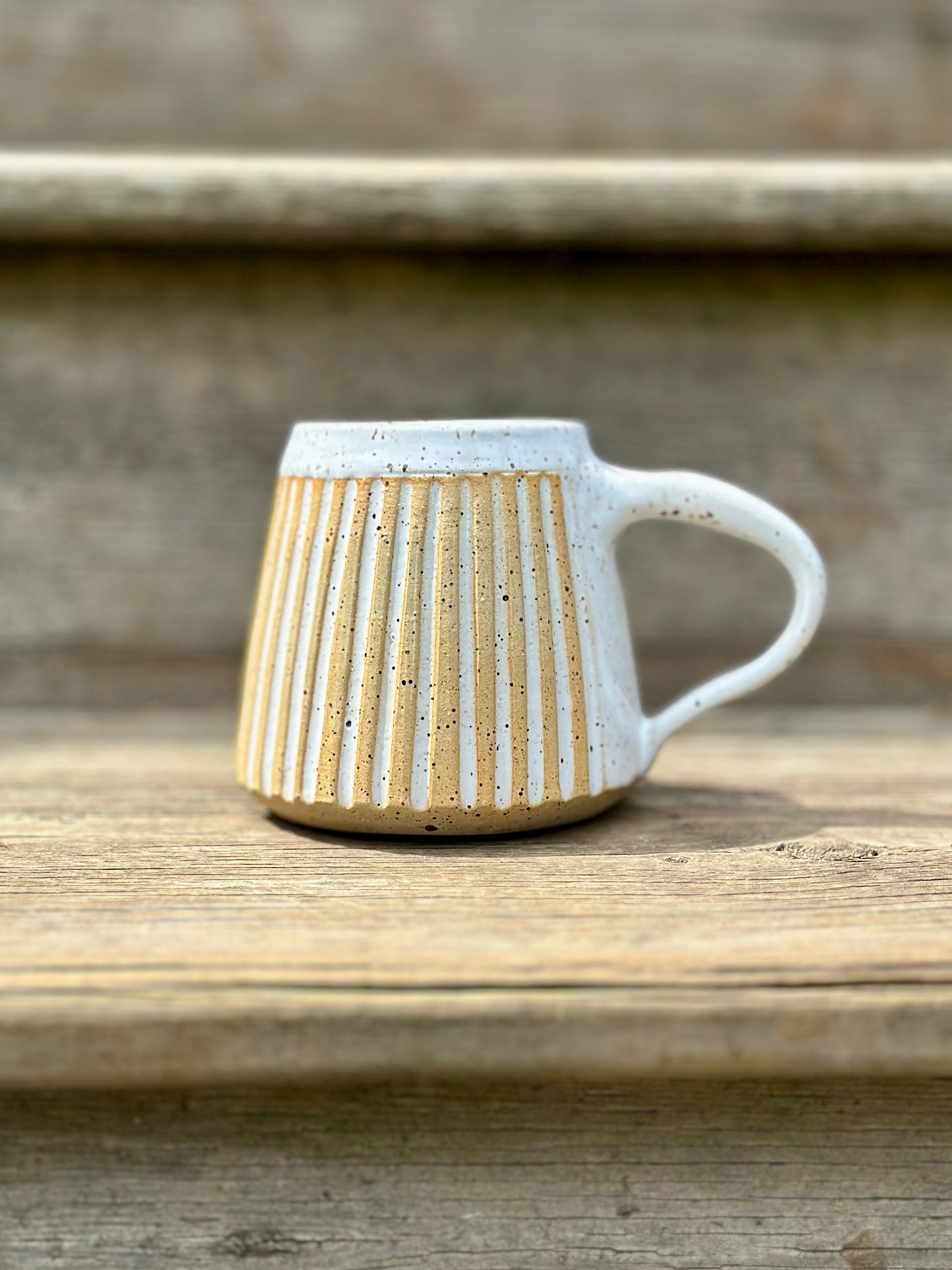 WHITE FLUTED MUG